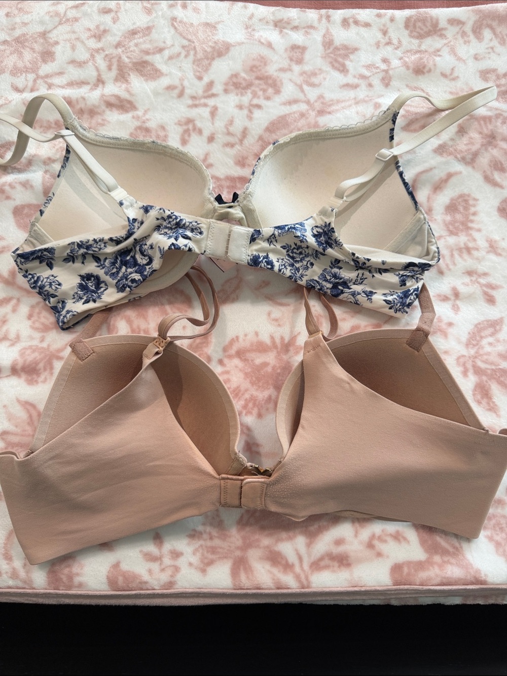 Victoria's Secret Blue Floral & Nude T-Shirt Bra Duo - Picture 2 of 8